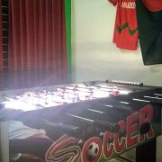 18 Tischfussball / table football